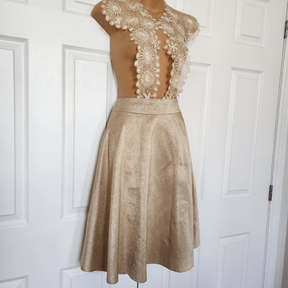 BANANA REPUBLIC WOMENS SKIRT SZ 2 GOLD TONE SILK  HALF CIRCLE - Picture 2 of 10